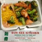 Best Shrimp w. Broccolli (Lunch Special) in Waterbury, CT